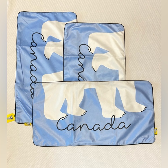 Set of 3 C A N A D A COVER PILLOWS | New | L63x H33 cm. - Picture 2 of 3